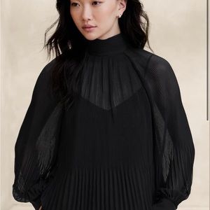NEW WITHOUT TAGS Banana Republic PLEATED VOLUME-SLEEVE BLOUSE XL